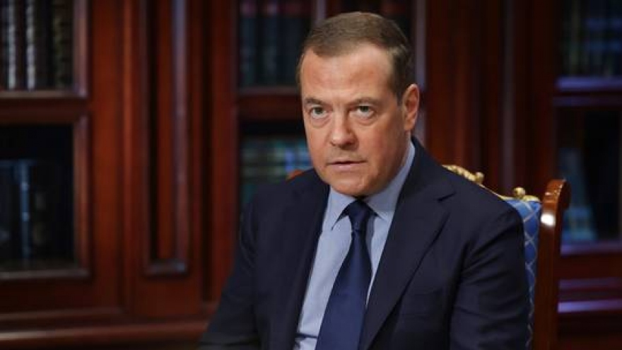 Ông Medvedev: Ukraine đang tiến gần việc thừa nhận thực tế